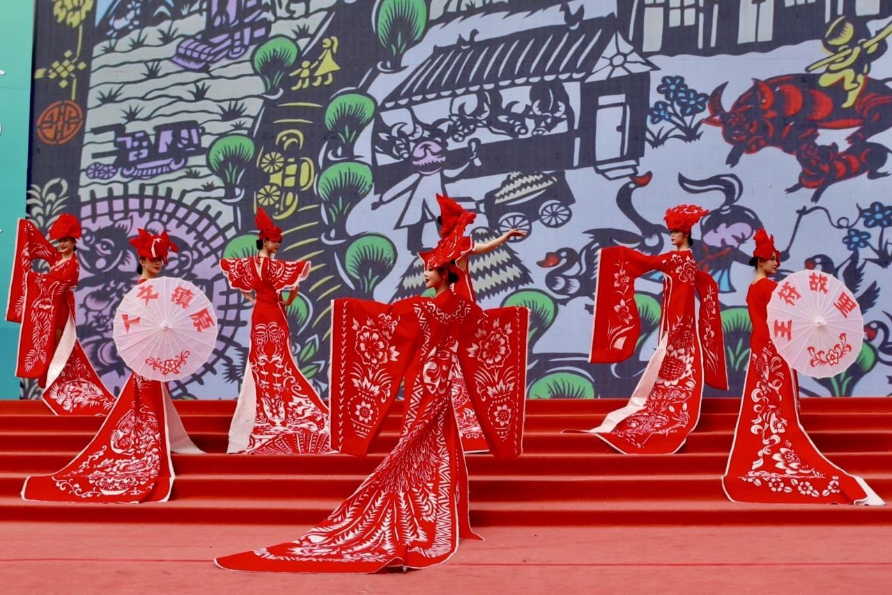【攝影報(bào)道】慶陽(yáng)非遺文化節(jié)目精彩亮相龍城，助興甘肅文旅演藝天水惠民演出季