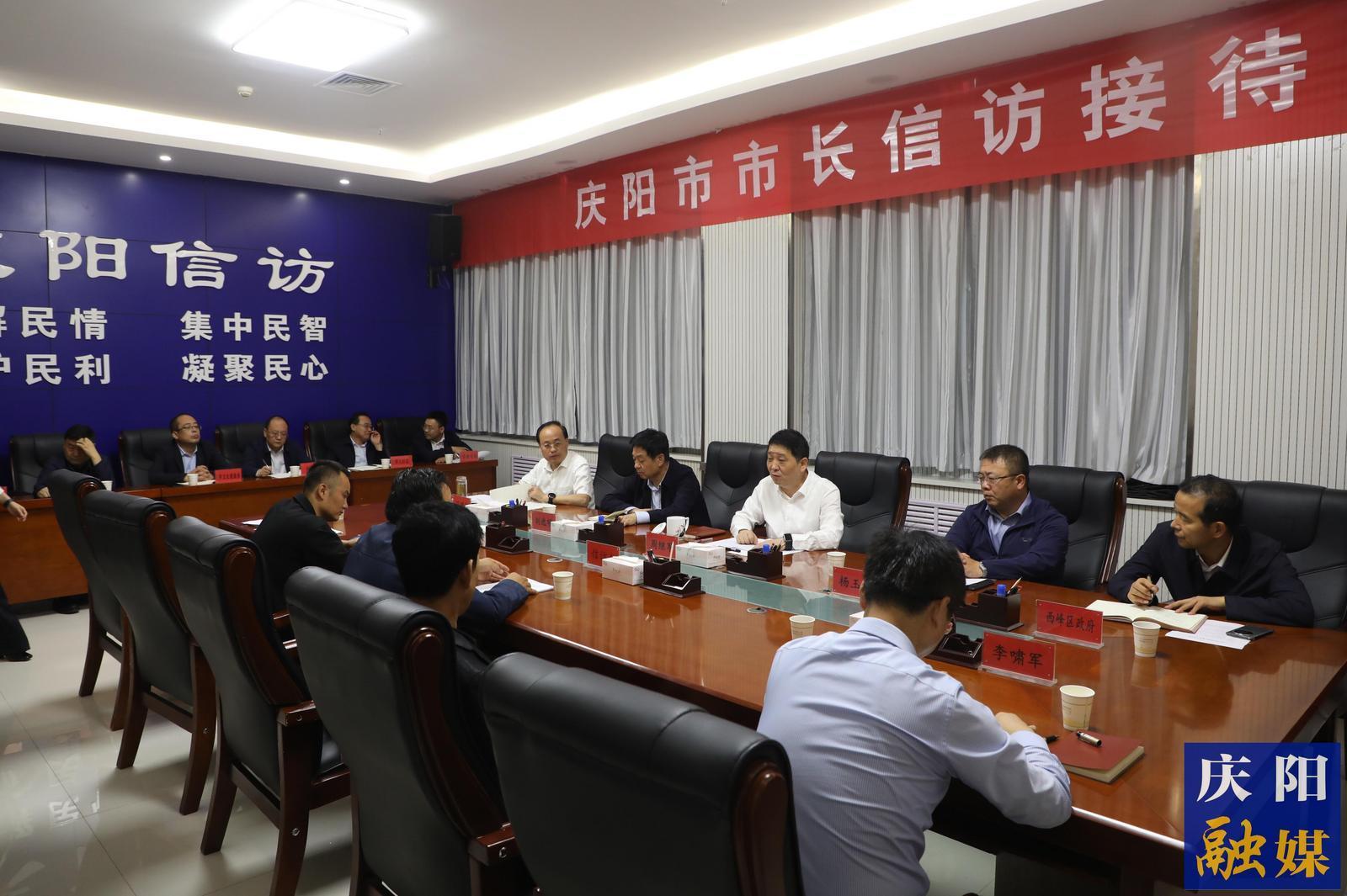 周繼軍在開展信訪接待活動時強(qiáng)調(diào)  堅(jiān)持民生至上  走好群眾路線  用心用情用力做好新時代信訪工作